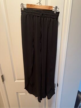 Time and Tru Black Elastic-Waist Wide Leg Pants with Drawstring